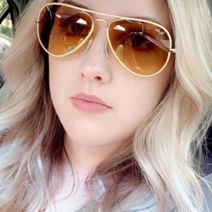 Meet your Posher, Brianna